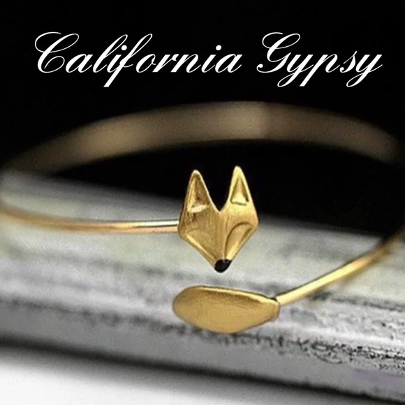UNBRANDED BOUTIQUE Jewelry - Brushed Gold Fox Bracelet Cuff